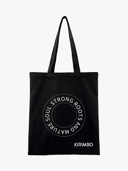 From City Walks to Beach Escapes – The Ultimate Travel Tote